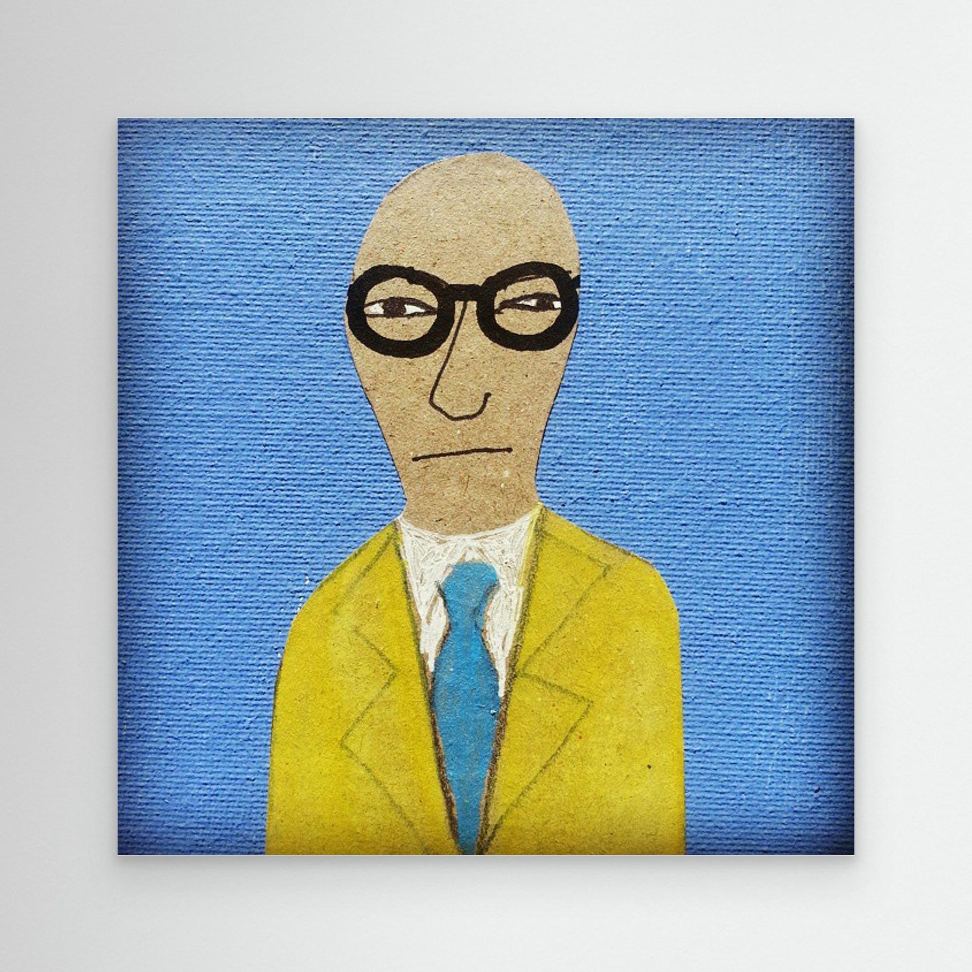 MAN WITH ROUND GLASSES